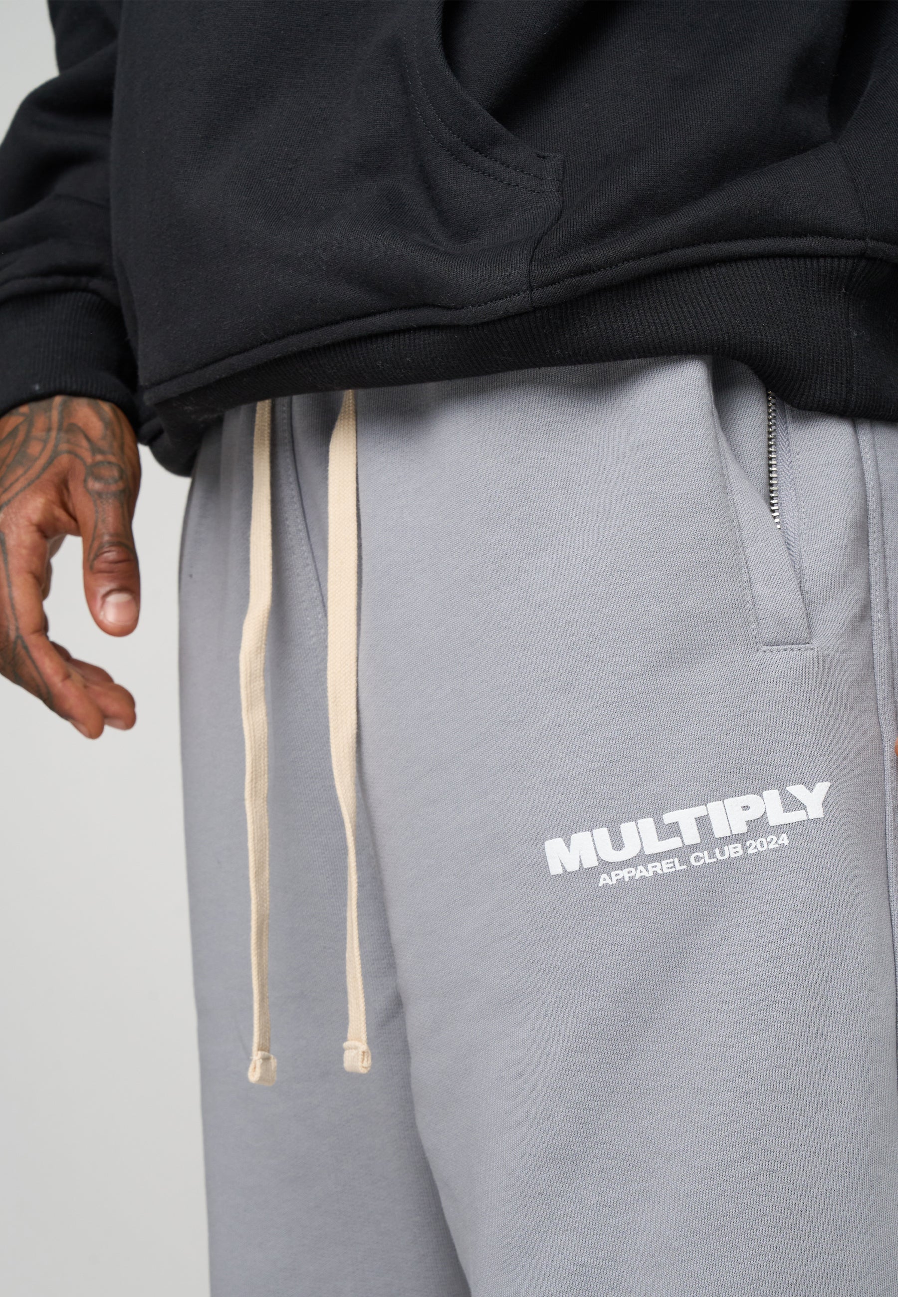 Jogger MULTIPLY CLUB Ultimate Grey